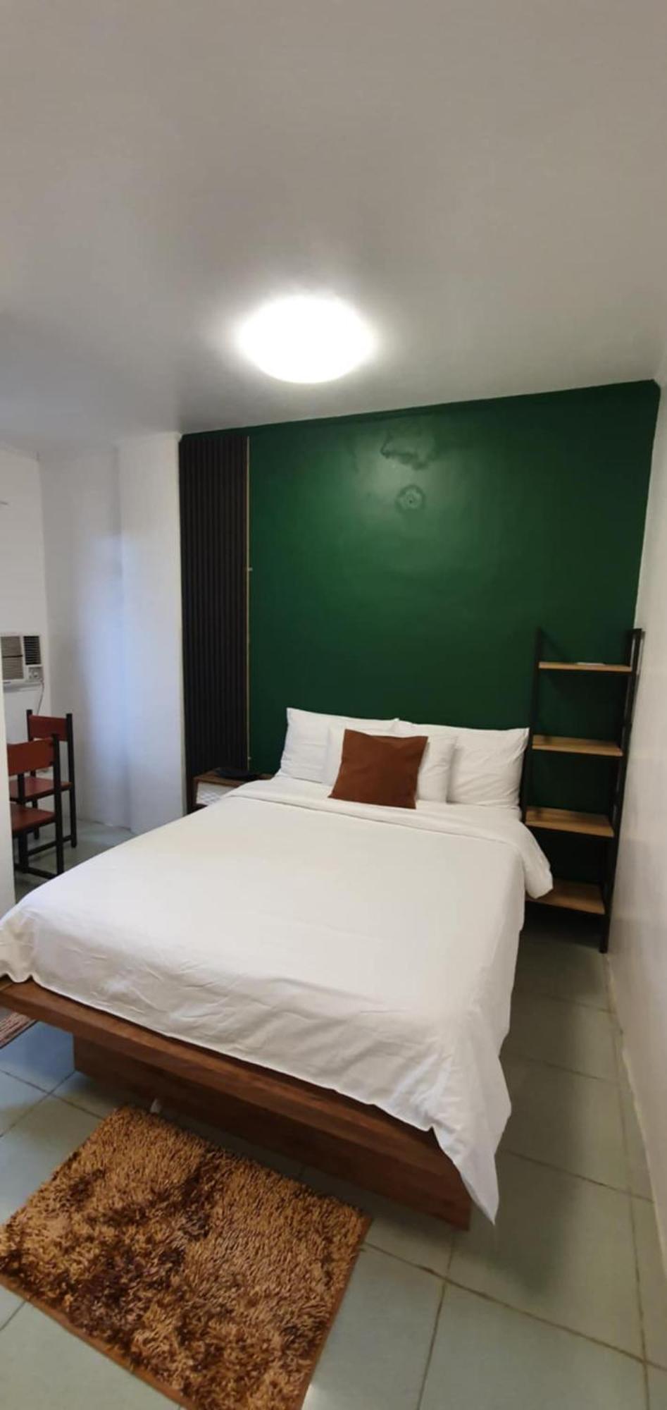 Aj Tourist Inn Coron Exterior foto