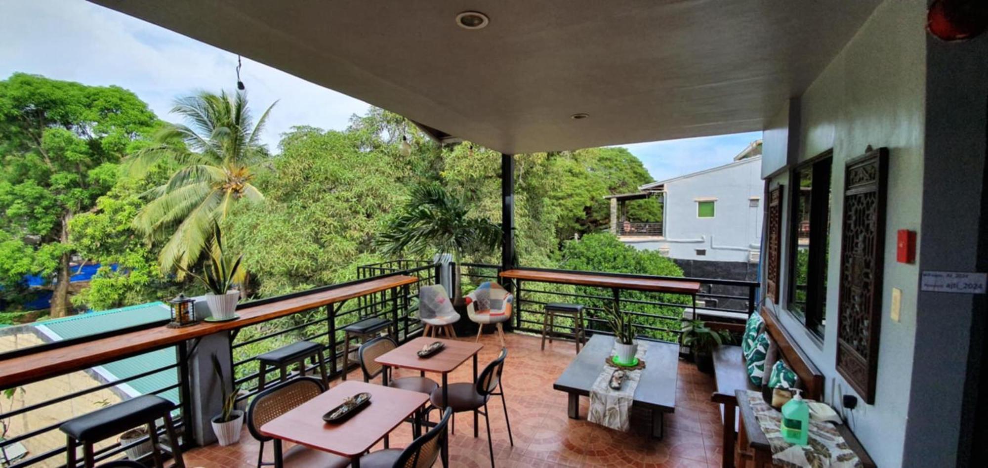 Aj Tourist Inn Coron Exterior foto