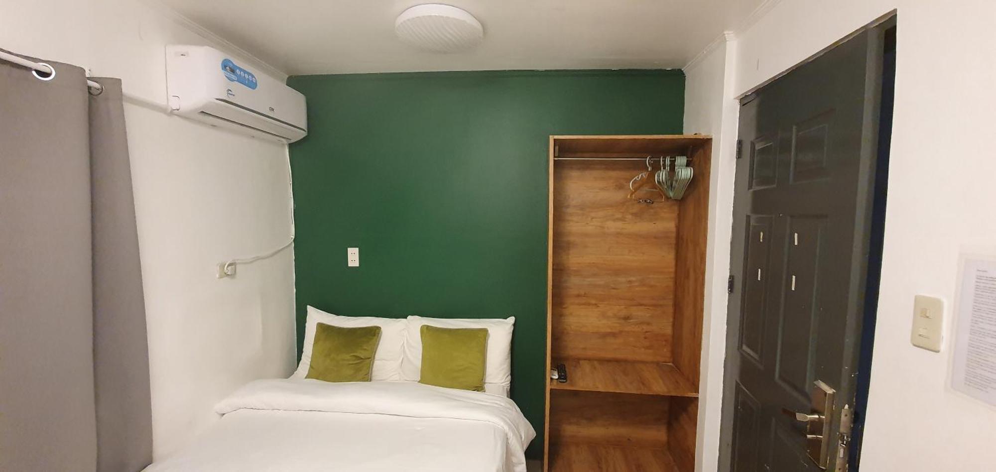 Aj Tourist Inn Coron Exterior foto